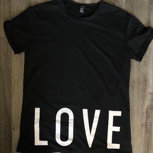 Love/Hate tee.